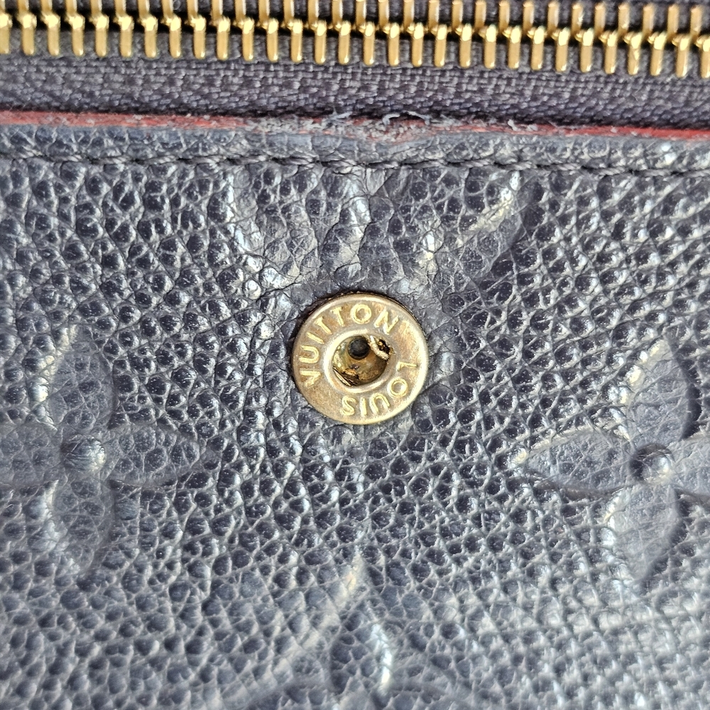 โSOLDโ ๐ LV Empreinte Long Wallet ๐ - Picture 10 of 12